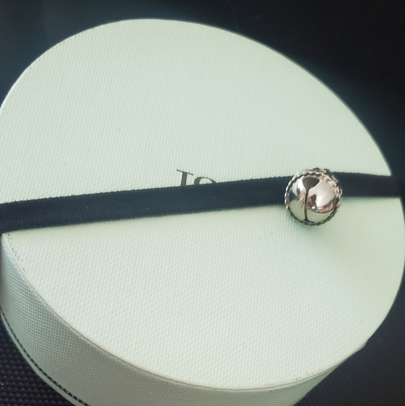 Tous Ring - Picture 2 of 3